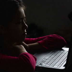 Students, parents petition LBUSD to reduce screen time during distance learning