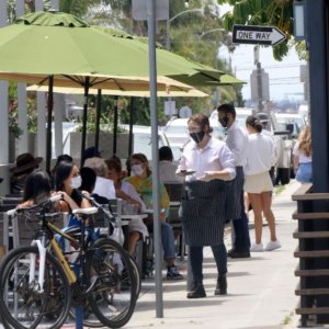 Long Beach Council Extends Parklets, Open Streets To Year's End