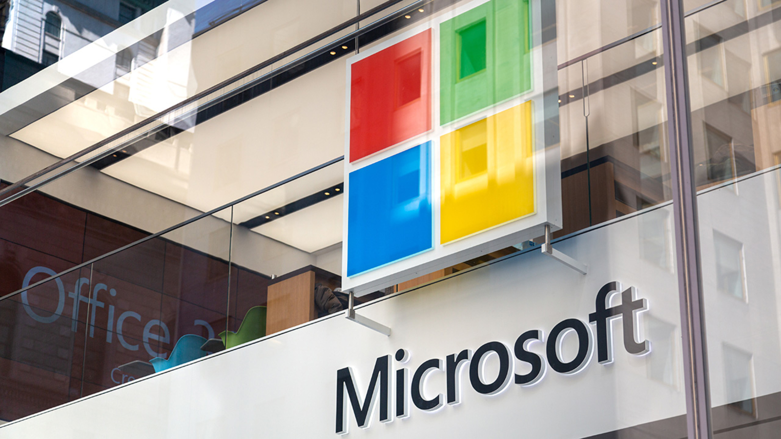 Microsoft sees improvement in services following outage