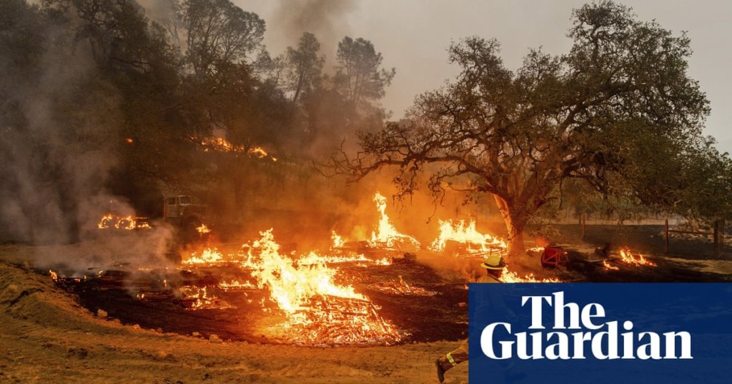 California: autumn heatwave sparks fears of new wildfires