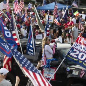Hundreds of Trump supporters rally in Beverly Hills ahead of election day