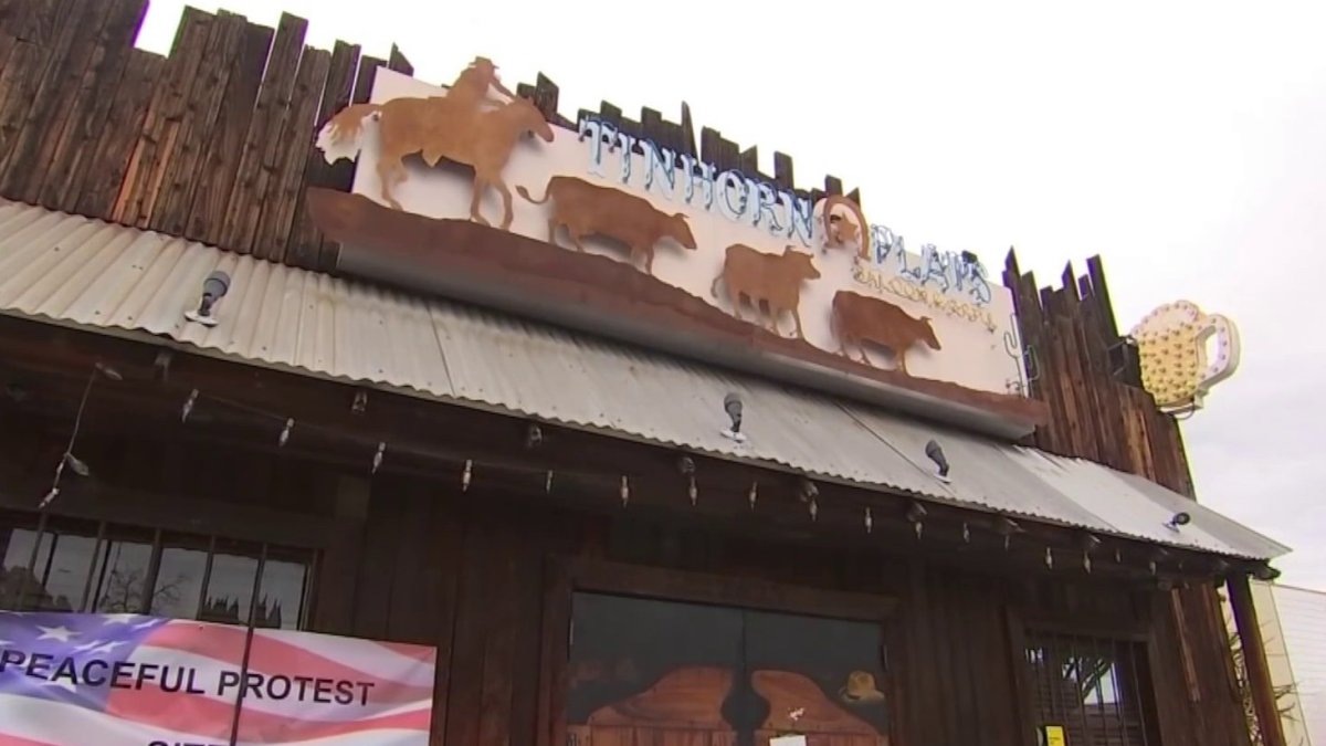 After Padlock Order, Owners Remove Doors From Tinhorn Flats Saloon & Grill