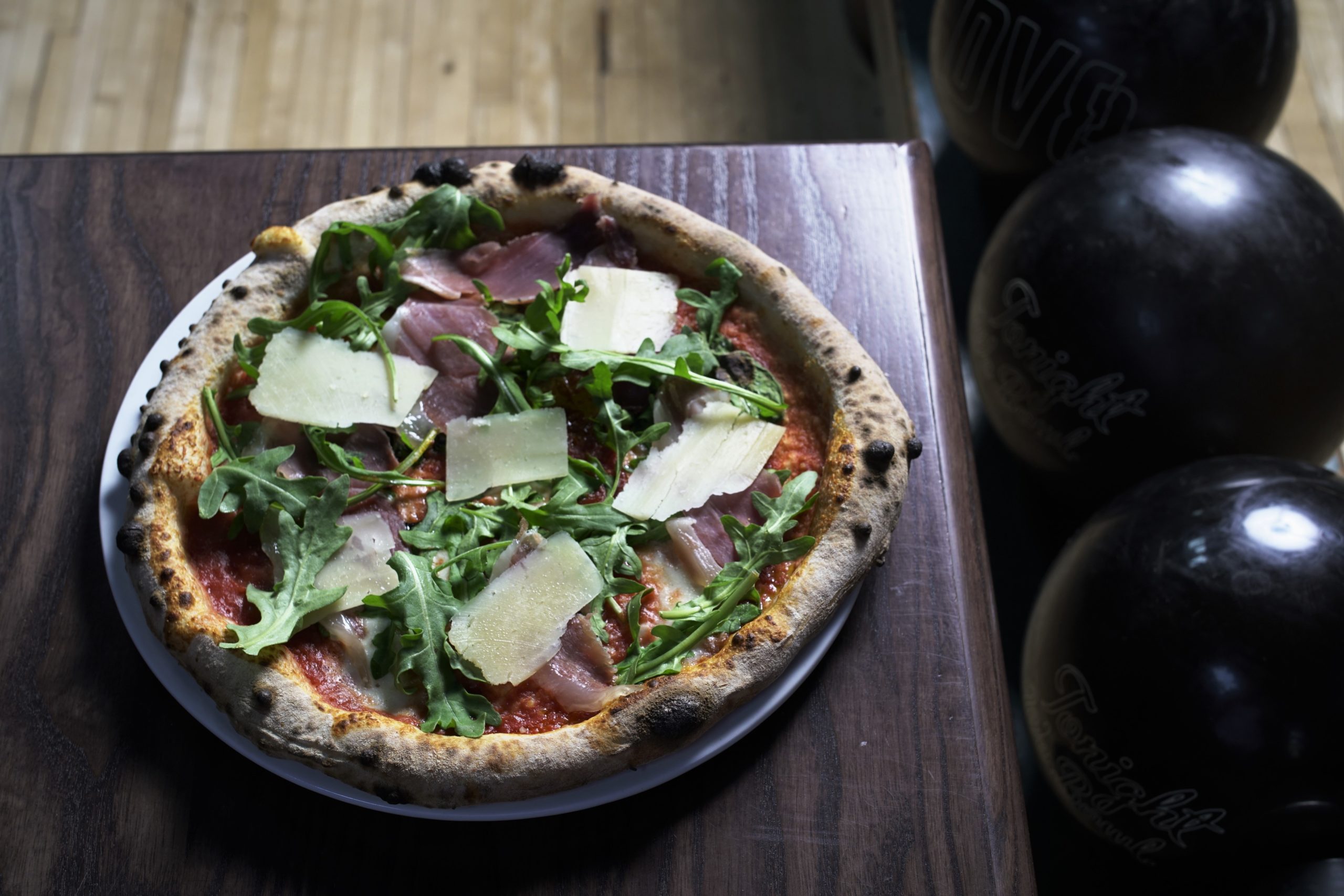 Crudo e Arugula Pizza- photo credit Leonidas Jaramillo