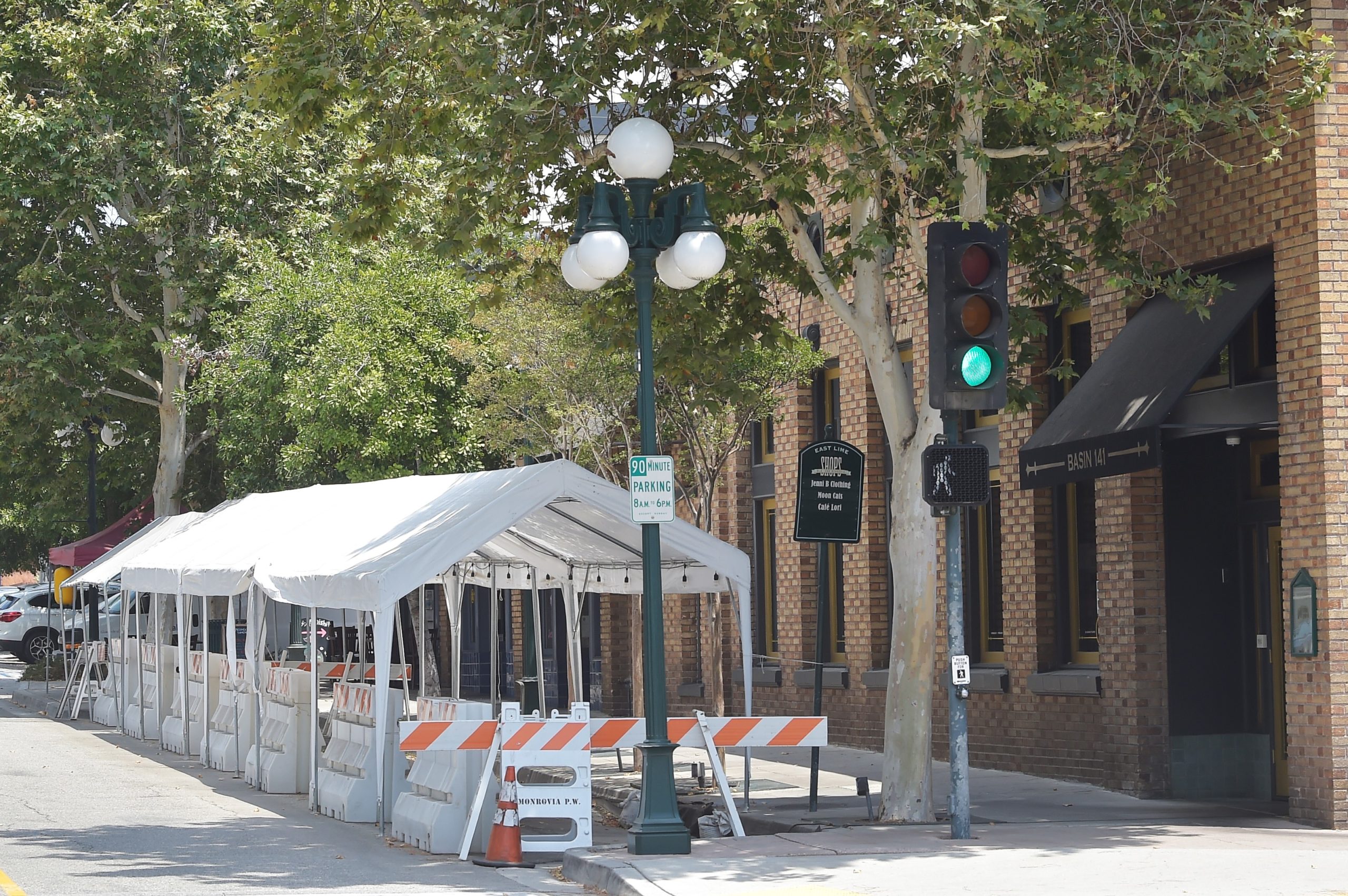 parklet for expanded outdoor dining