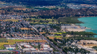 Lake Elsinore, city and shore.