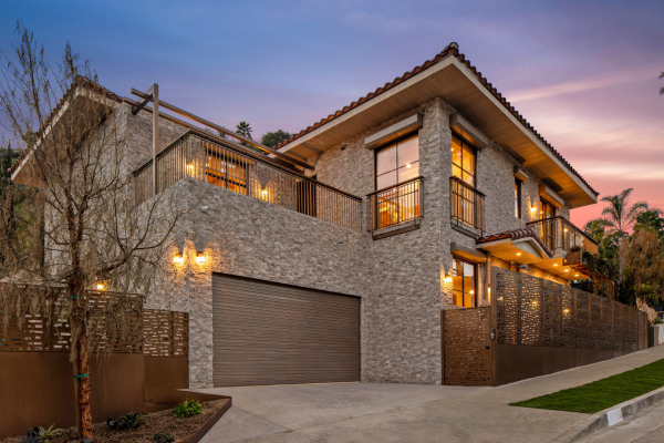 Versa Villa in Pacific Palisades has fire-resistant building concepts.