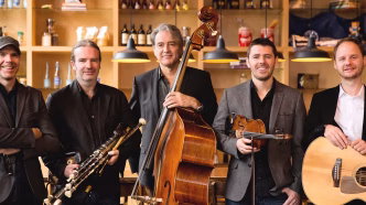 Lúnasa, Irish folk musicians.