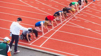 Track race, running.
