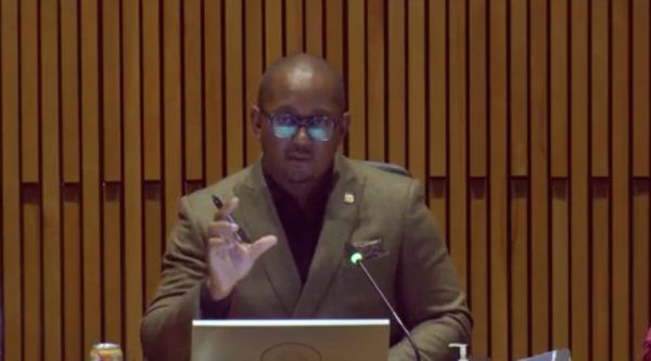 Mayor Rex Richardson opens the public hearing prior the City Council's approval of the 2027 budget.